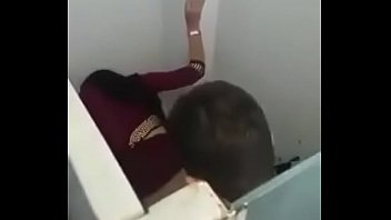 Quick fuck in toilet