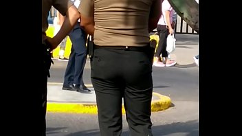 Culo apretado de policia Peru