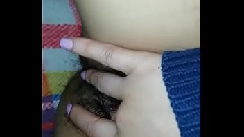 Mi ex novia masturbandose su vagina peluda