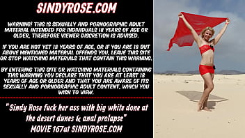 Sindy Rose fuck her ass with big white done at the desert dunes & anal prolapse