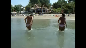 Two sexy busty girls on beach TWF-www.teenworldforum.com (3)