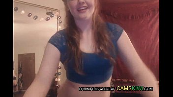 camskiwi.com hot blonde babe fucks hard with her dildo